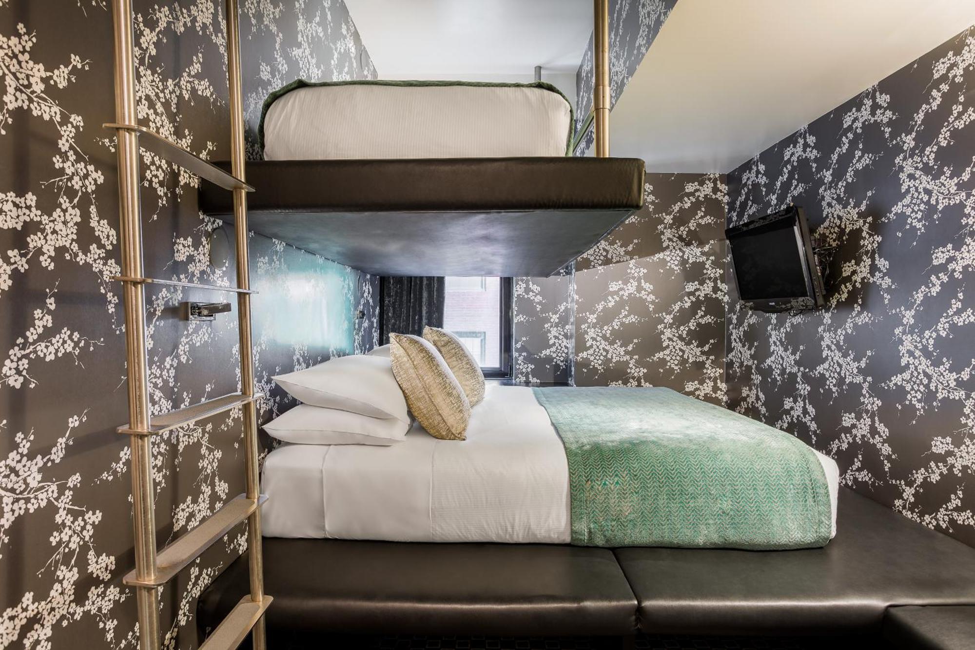 45 Times Square Hotel Нью-Йорк Экстерьер фото
